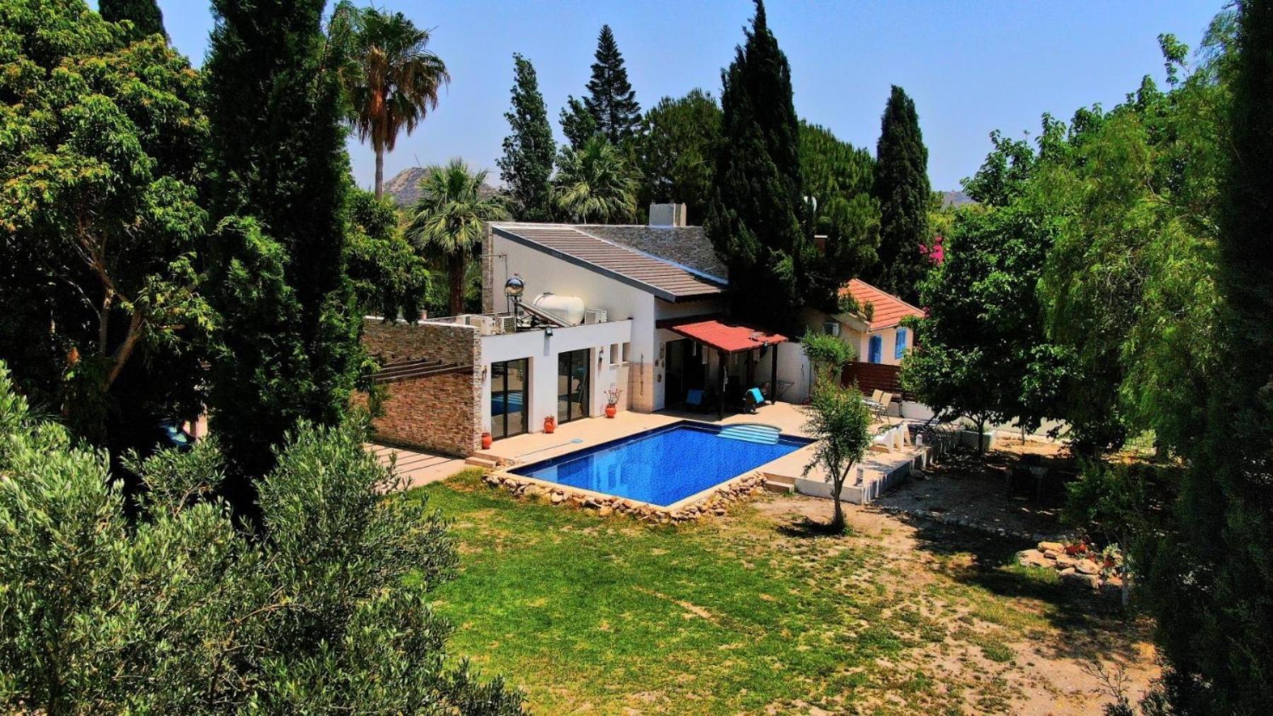 Villa The Stone *